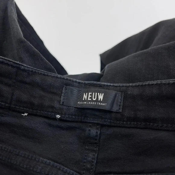 Neuw Mid Rise Black Vintage Skinny Jeans - Picture 5 of 13